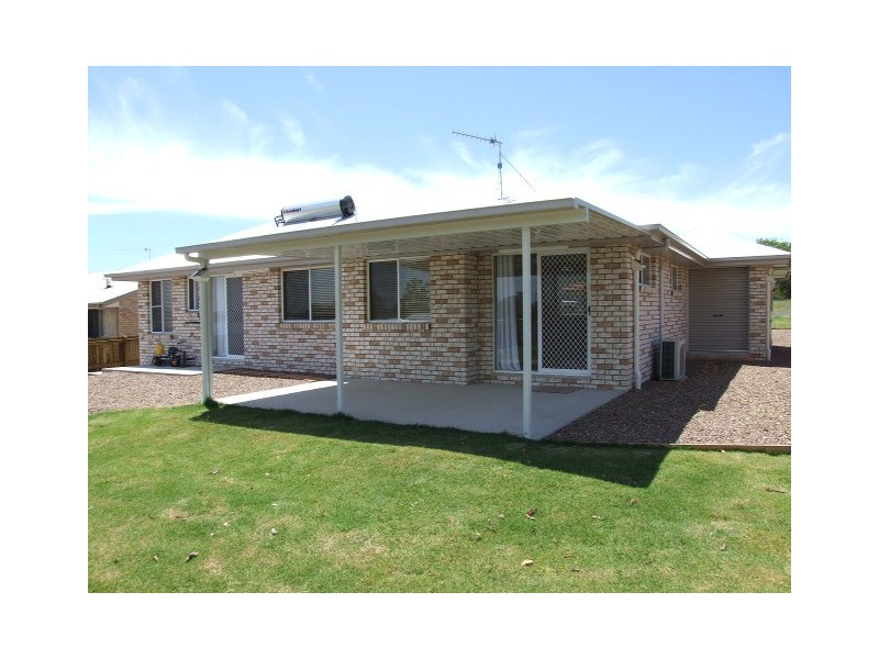 17 Bailey Street, Wondai QLD 4606