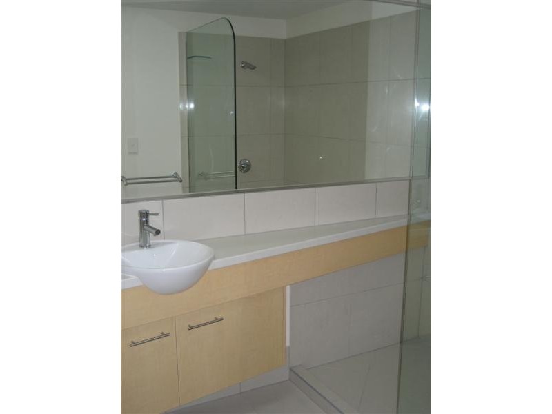 4/51 Grand Parade, Kawana Island QLD 4575