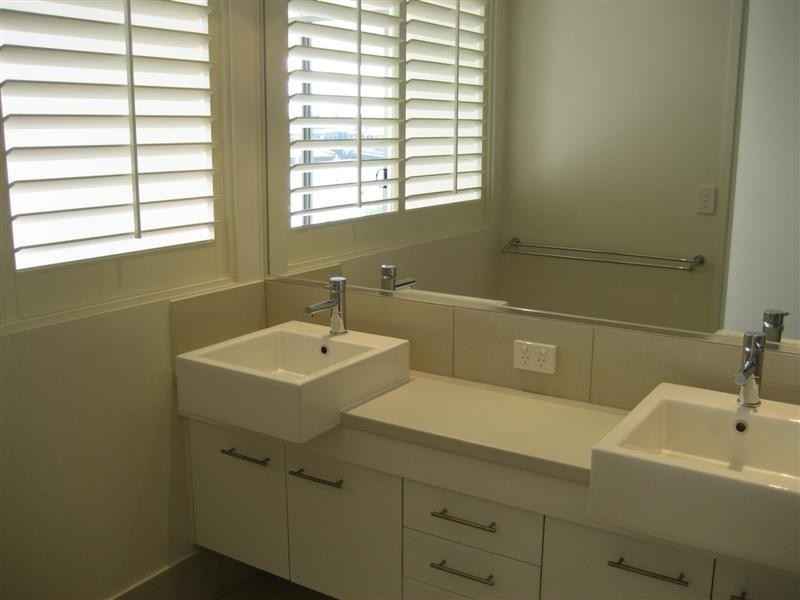 2/51 Grand Parade, Kawana Island QLD 4575