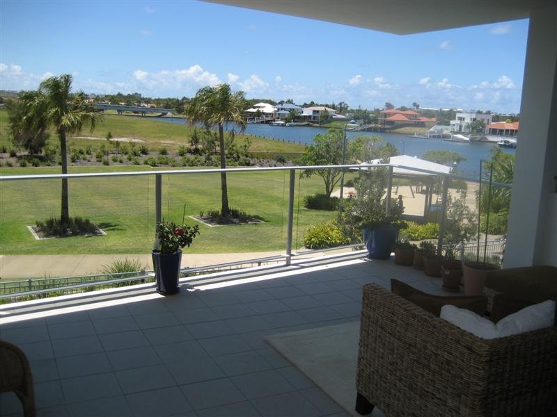 17/51 Grand Parade, Kawana Island QLD 4575