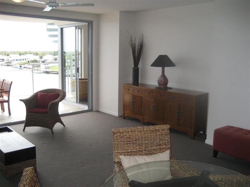 44/51 Grand Parade, Kawana Island QLD 4575