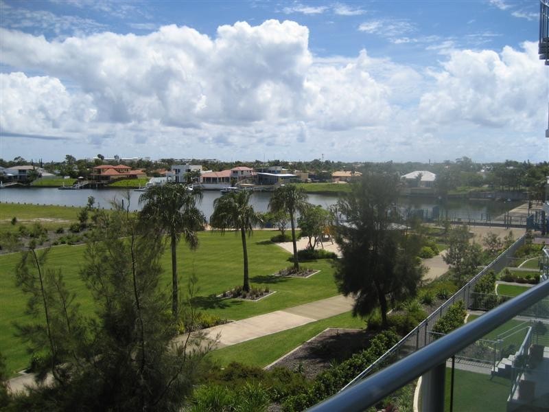 13/51 Grand Parade, Kawana Island QLD 4575