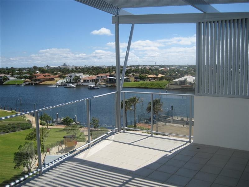 41/51 Grand Parade, Kawana Island QLD 4575