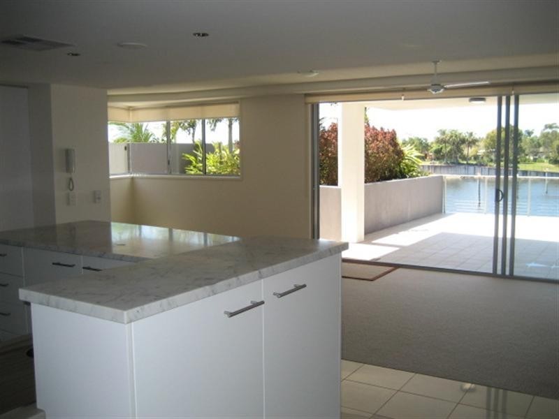 7/51 Grand Parade, Kawana Island QLD 4575