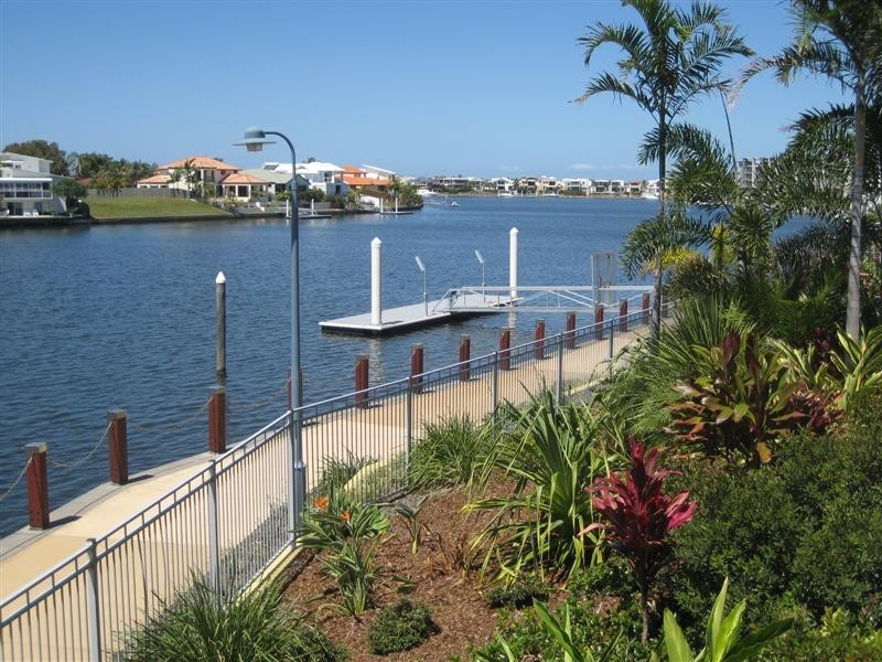 7/51 Grand Parade, Kawana Island QLD 4575