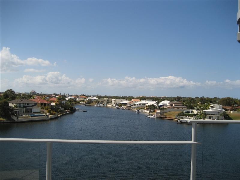 45/51 Grand Parade, Kawana Island QLD 4575