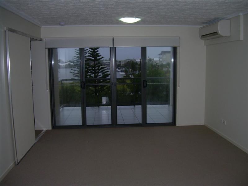 44/4 Grand Parade, Kawana Island QLD 4575