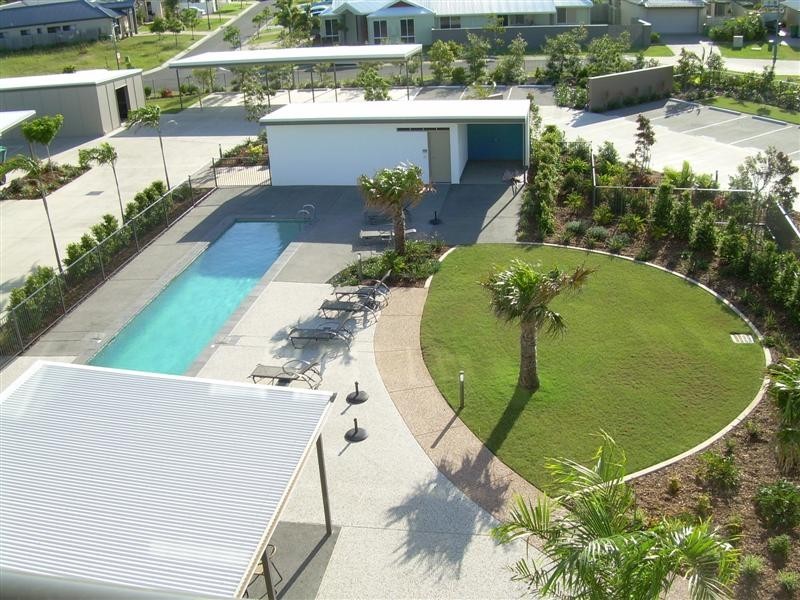 42/4 Grand parade, Kawana Island QLD 4575