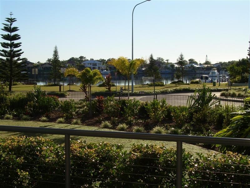 8/4 GRAND PARADE, Kawana Island QLD 4575