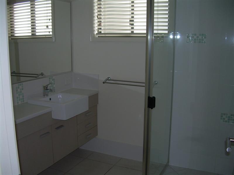 26/4 GRAND PARADE, Kawana Island QLD 4575