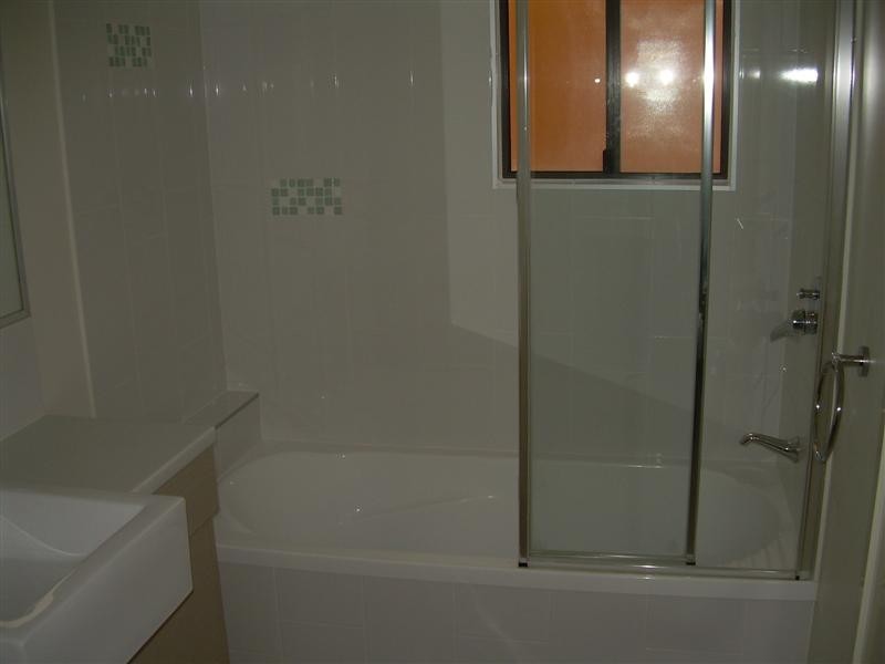 26/4 GRAND PARADE, Kawana Island QLD 4575