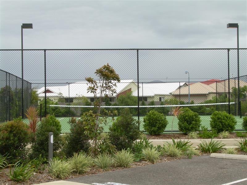 23/4 GRAND PARADE, Kawana Island QLD 4575