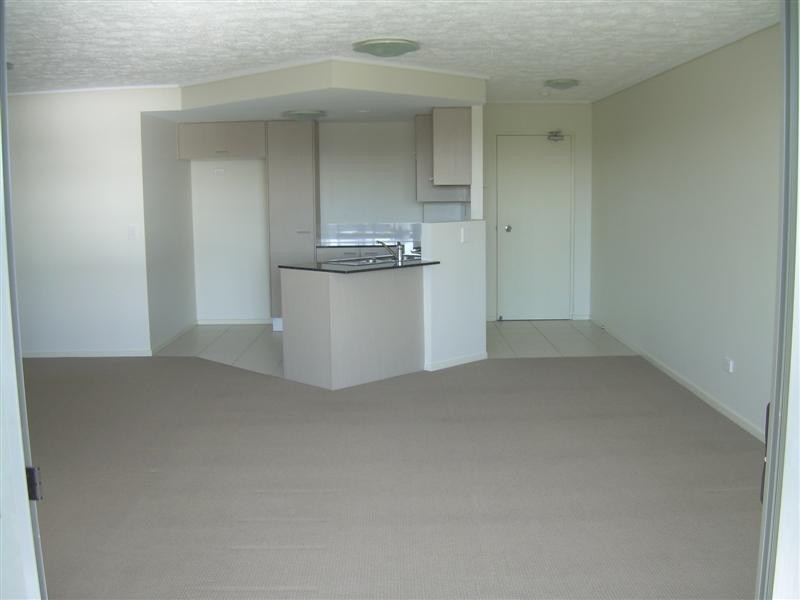 39/4 GRAND PARADE, Kawana Island QLD 4575