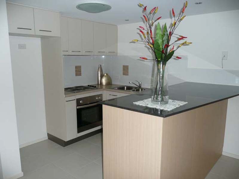 30/10 Grand Parade, Kawana Island QLD 4575