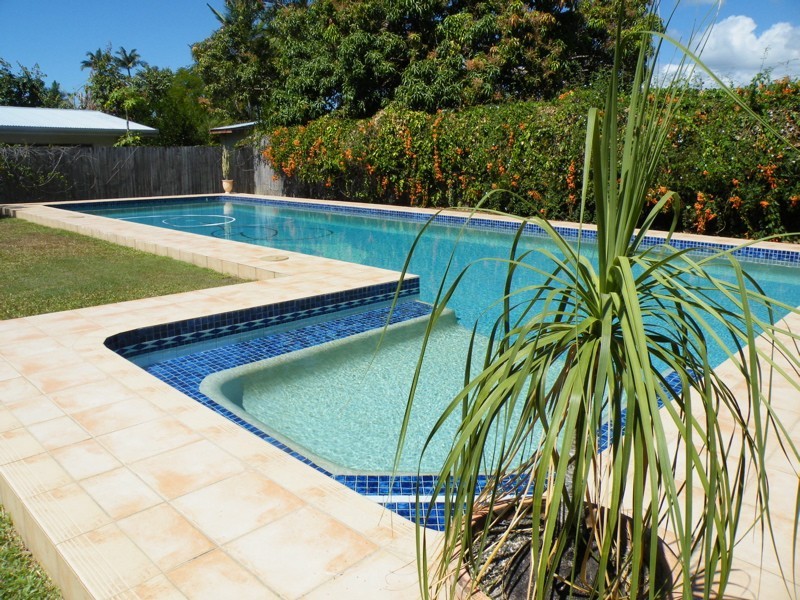 63 Terebra Street, Palm Cove QLD 4879