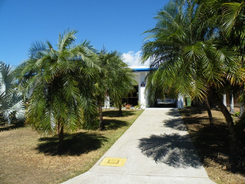 63 Terebra Street, Palm Cove QLD 4879