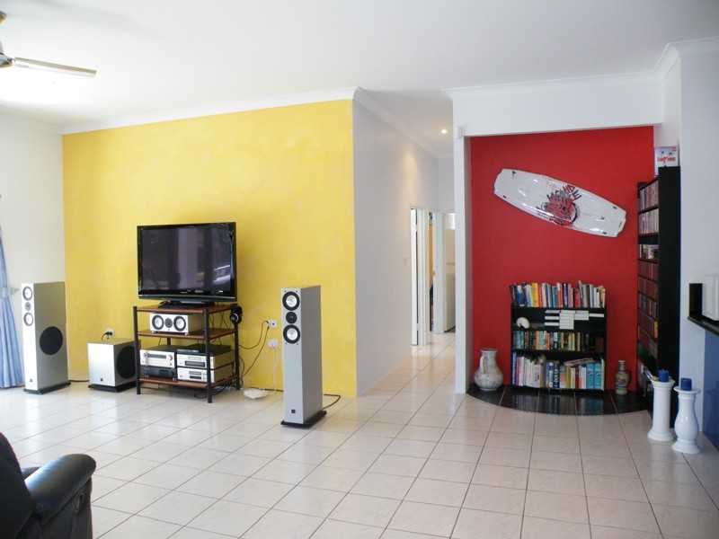 63 Terebra Street, Palm Cove QLD 4879