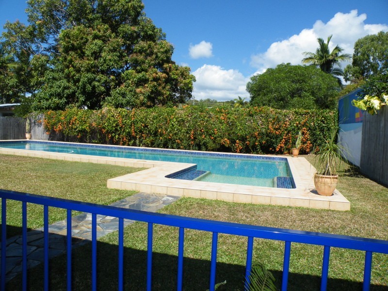 63 Terebra Street, Palm Cove QLD 4879