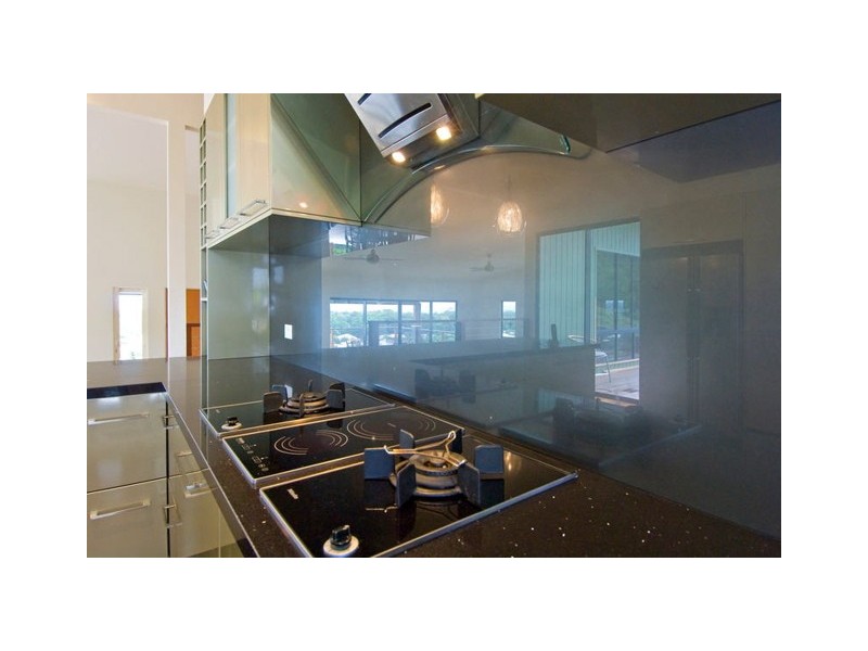 18 Savannah Street, Palm Cove QLD 4879