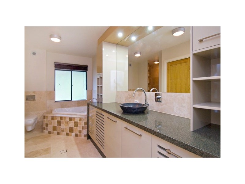 18 Savannah Street, Palm Cove QLD 4879