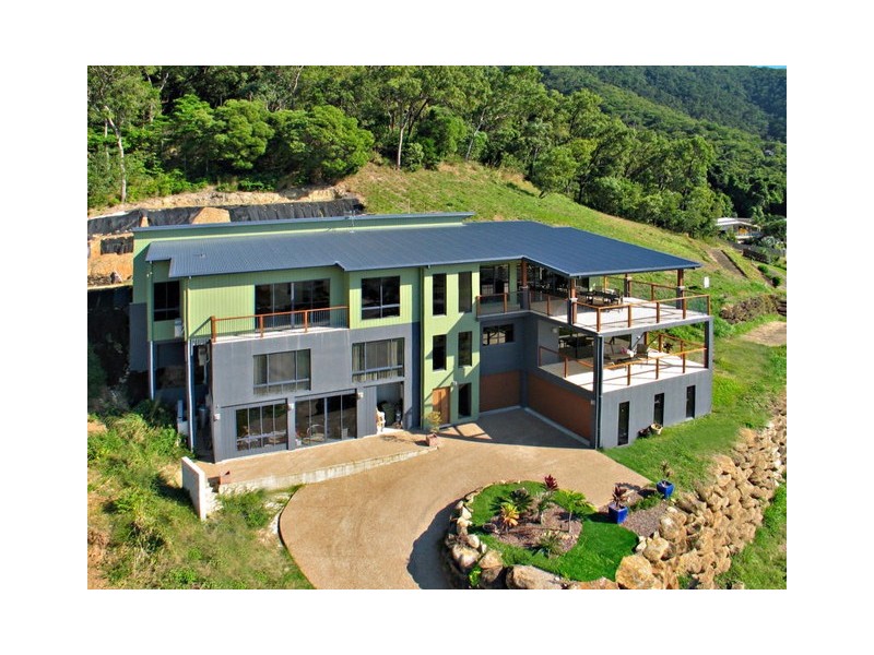 18 Savannah Street, Palm Cove QLD 4879