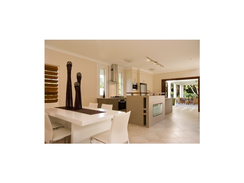 1 Muller Street, Palm Cove QLD 4879