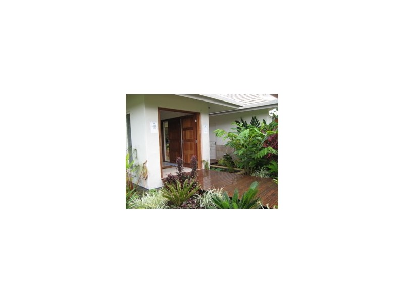 1 Muller Street, Palm Cove QLD 4879