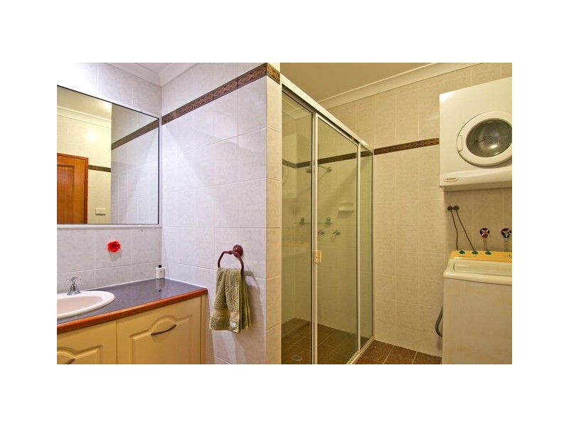 2/9 Hibiscus Lane, Holloways Beach QLD 4878