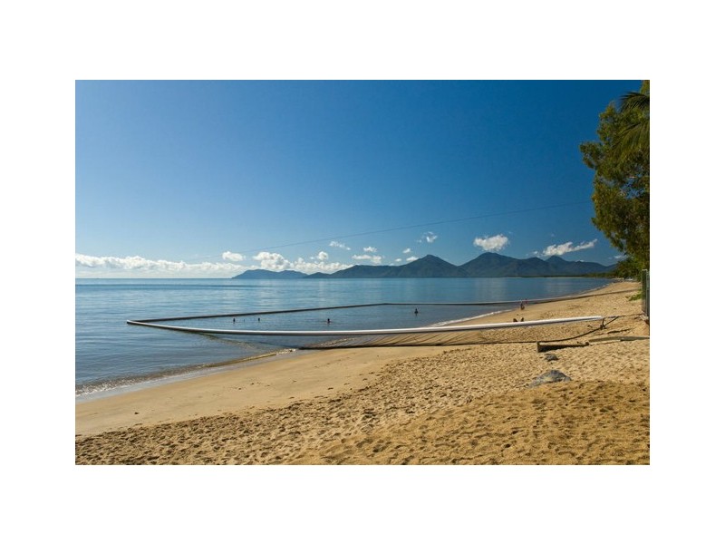 2/9 Hibiscus Lane, Holloways Beach QLD 4878