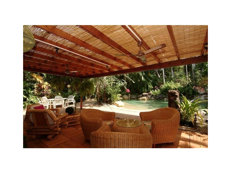 Clifton Beach QLD 4879