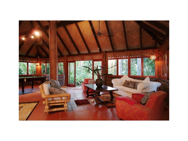 Clifton Beach QLD 4879