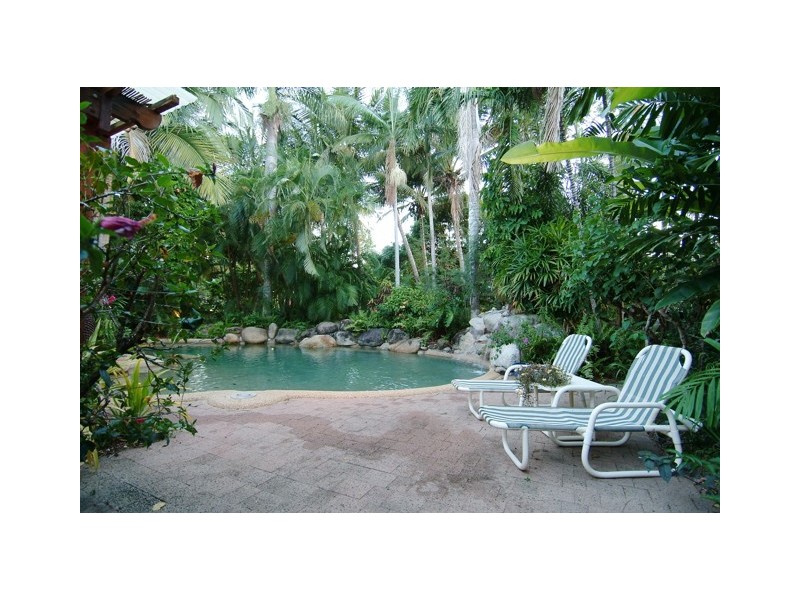 Clifton Beach QLD 4879