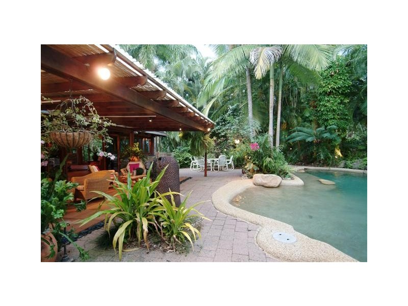 Clifton Beach QLD 4879