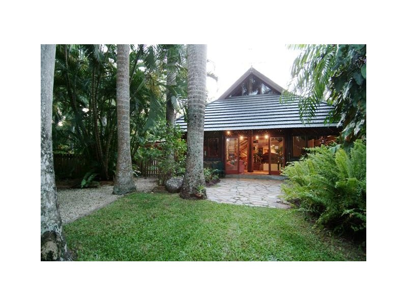 Clifton Beach QLD 4879