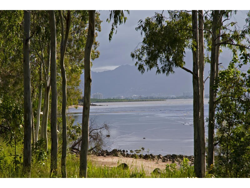 Cairns QLD 4870