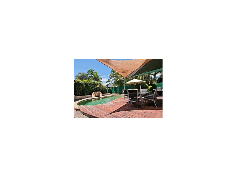 2/9 Hibiscus Lane, Cairns QLD 4870