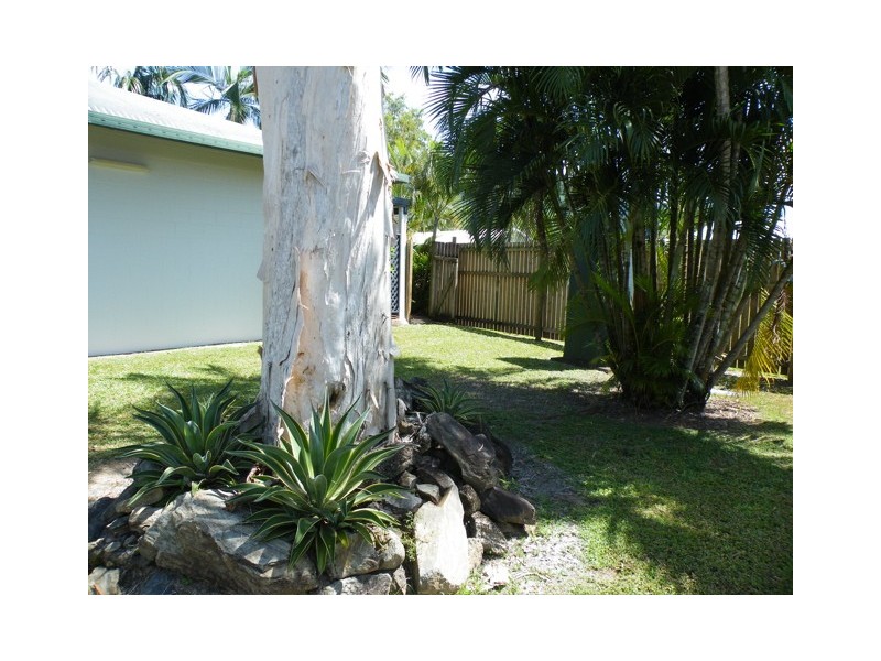 10/389-397 McCoombe Street, Mooroobool QLD 4870