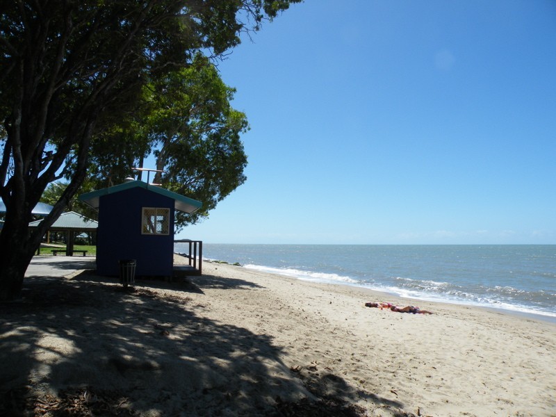 Holloways Beach QLD 4878