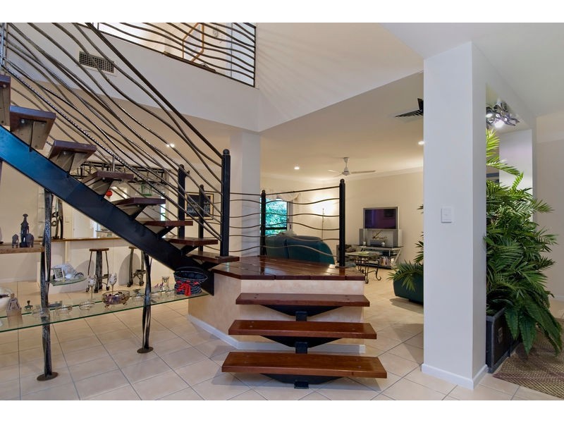 10 Whitehaven Court, Clifton Beach QLD 4879