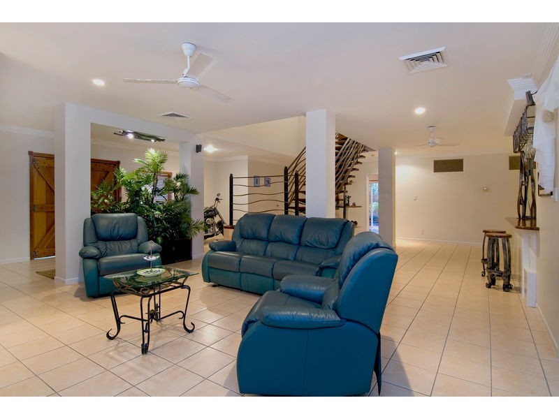 10 Whitehaven Court, Clifton Beach QLD 4879