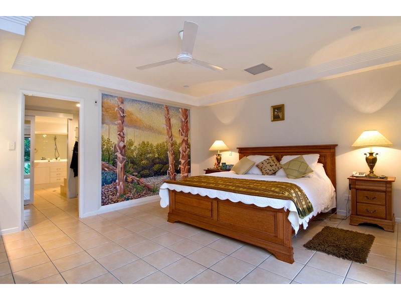 10 Whitehaven Court, Clifton Beach QLD 4879