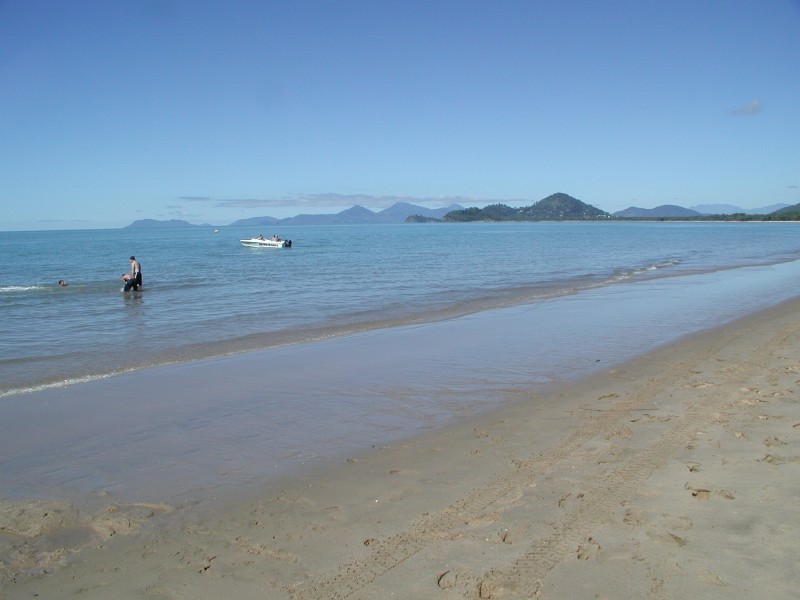 10 Whitehaven Court, Clifton Beach QLD 4879