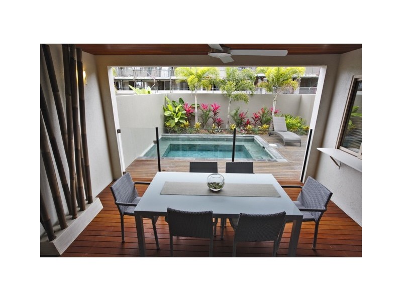 102/12 Gregory Street, Cairns QLD 4870