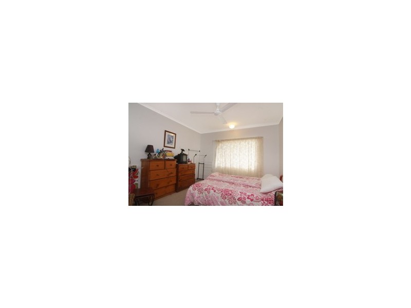 4/11 Callaghan Street, Mooroobool QLD 4870