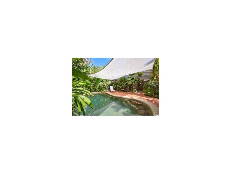Palm Cove QLD 4879