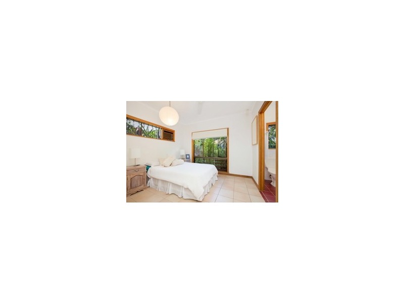 Palm Cove QLD 4879