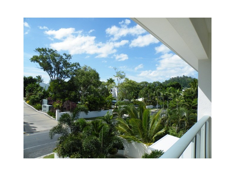 9/75 Moore Street, Trinity Beach QLD 4879