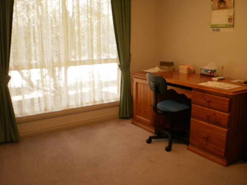 72 Parkman Avenue, Barham NSW 2732