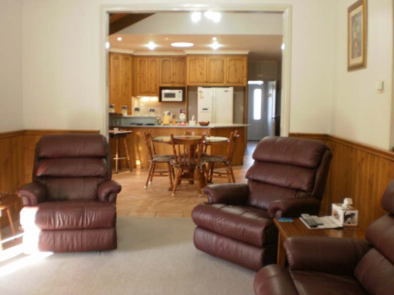 72 Parkman Avenue, Barham NSW 2732