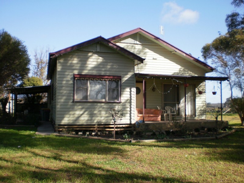 2 Beeglehole road, Murrabit VIC 3579